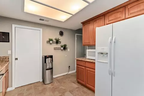 Kitchen - 441 Nob Hill Dr, Applegate, CA 95703 photo 2 of 4