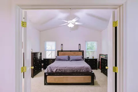 Bedroom - 1722 Brookside Dr, Manteca, CA 95336 photo 5 of 8