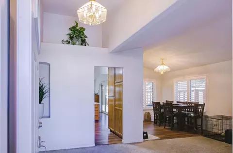 Entry Way - 1722 Brookside Dr, Manteca, CA 95336 photo 2 of 4