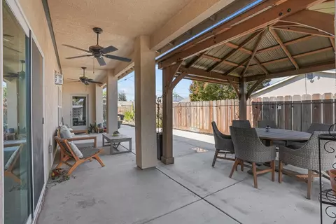 Exterior - 1021 Gabrielle Pl, Ripon, CA 95366 photo 5 of 9