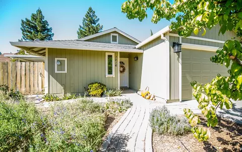 1016 Hemenway St, Winters, CA 95694 photo 1