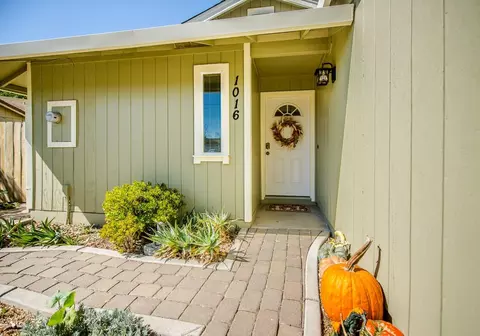 1016 Hemenway St, Winters, CA 95694 photo 2
