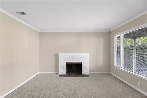 Living - 2100 Gordon Ave, Modesto, CA 95350 photo 2 of 9