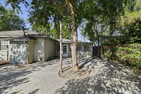Exterior - 2100 Gordon Ave, Modesto, CA 95350 photo 11 of 12