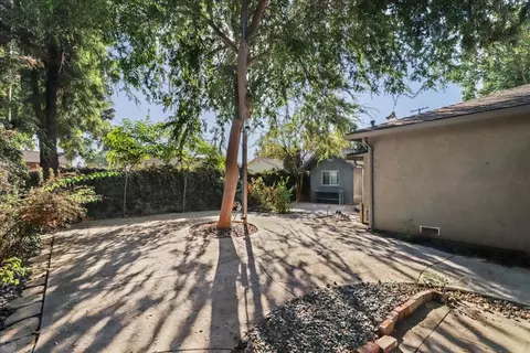 Exterior - 2100 Gordon Ave, Modesto, CA 95350 photo 8 of 12