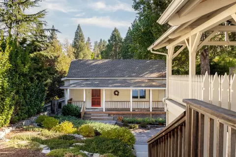 122 Grove St, Nevada City, CA 95959