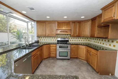1498 Monterey Ct, Tracy, CA 95376 photo 15