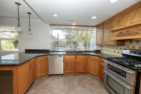 1498 Monterey Ct, Tracy, CA 95376 photo 17