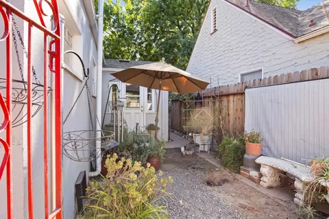 Exterior - 135 Grant St, Modesto, CA 95354 photo 6 of 9