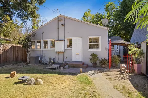 Exterior - 135 Grant St, Modesto, CA 95354 photo 5 of 9