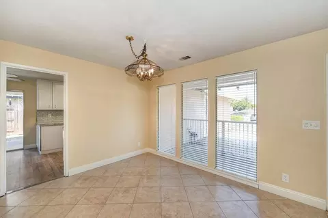 5712 Haskell Ave, Carmichael, CA 95608 photo 8