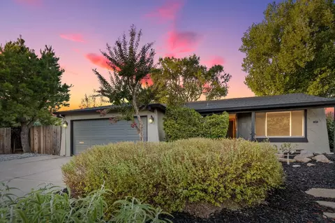 77 Ardsley Cir, Sacramento, CA 95823