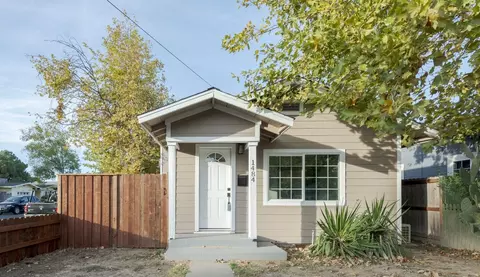 1484 Peach St, Gridley, CA 95948 photo 2