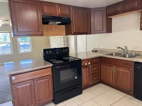 4298 Lever Ave, Olivehurst, CA 95961 photo 2