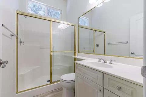 Bath - 4725 Via Brezza, Modesto, CA 95357 photo 1 of 5