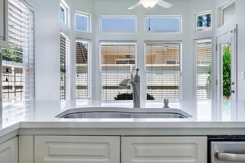 Kitchen - 4725 Via Brezza, Modesto, CA 95357 photo 2 of 5