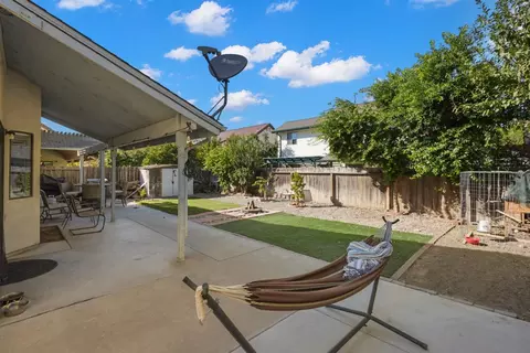 Exterior - 2509 Merle Ave, Modesto, CA 95355 photo 3 of 6