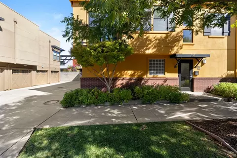 2117 S St #203, Sacramento, CA 95816