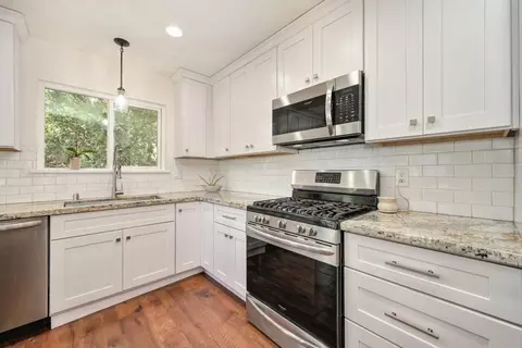 Kitchen - 1950 Grouse Ridge Trl, Cool, CA 95614 photo 5 of 7