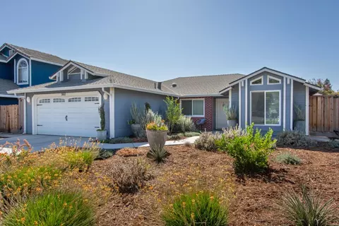 960 Collegeview Dr, Turlock, CA 95382 photo 1