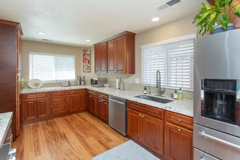960 Collegeview Dr, Turlock, CA 95382 photo 7