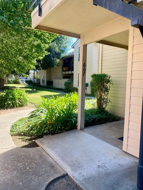 2401 Eilers Ln #607, Lodi, CA 95242 photo 3