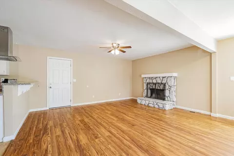 Living - 2105 Bodega Ln, Modesto, CA 95350 photo 2 of 8