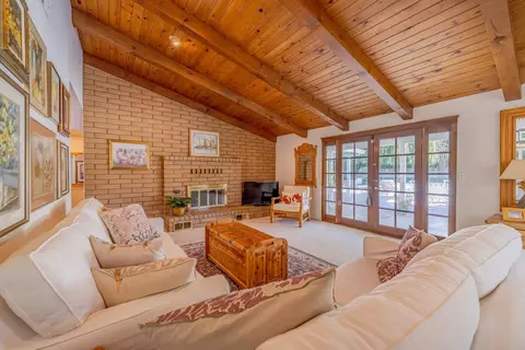 Living - 2507 Windy Ct, Merced, CA 95340 photo 2 of 4