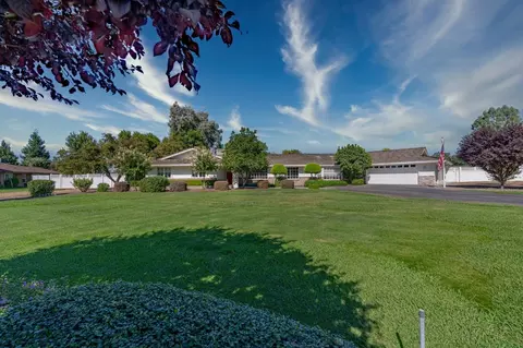 Exterior - 2507 Windy Ct, Merced, CA 95340 photo 3 of 22