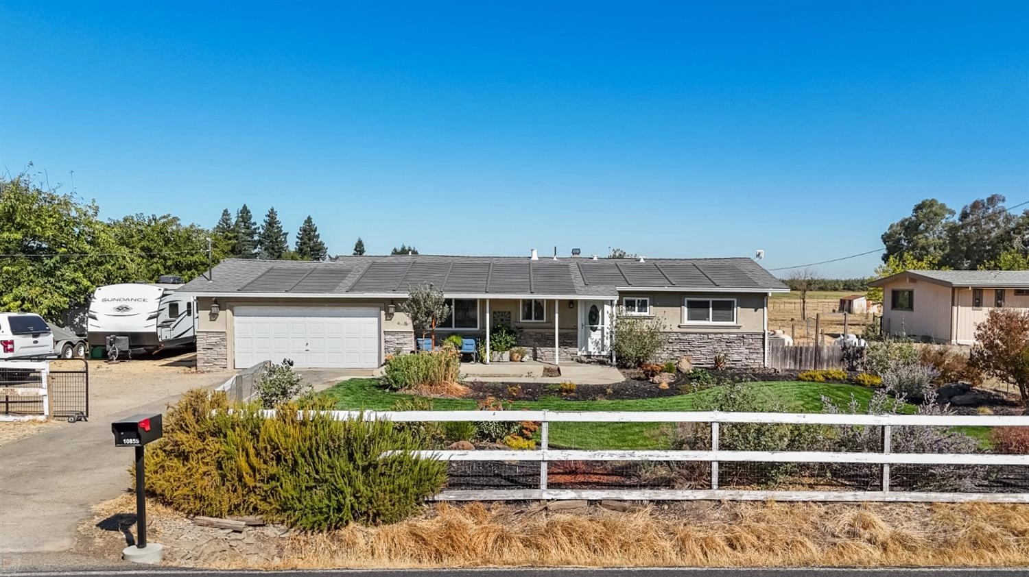 10855 E Tokay Colony Rd