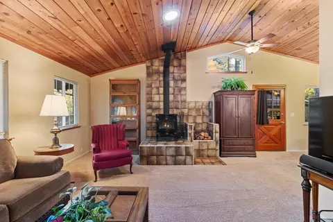Living - 1662 Stonecrest Rd, Placerville, CA 95667 photo 2 of 4