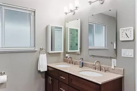 Bath - 1662 Stonecrest Rd, Placerville, CA 95667 photo 3 of 8