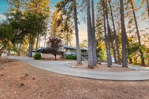 Exterior - 1662 Stonecrest Rd, Placerville, CA 95667 photo 5 of 20