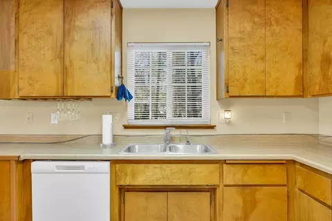 Kitchen - 1662 Stonecrest Rd, Placerville, CA 95667 photo 10 of 11