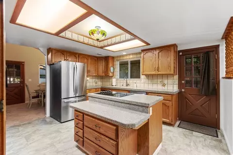 Kitchen - 1662 Stonecrest Rd, Placerville, CA 95667 photo 6 of 11