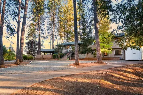 Exterior - 1662 Stonecrest Rd, Placerville, CA 95667 photo 4 of 20