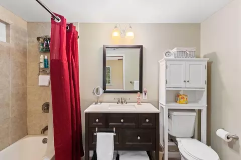 Bath - 1662 Stonecrest Rd, Placerville, CA 95667 photo 6 of 8