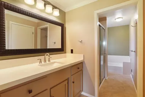 Bath - 3575 W Turner Rd, Lodi, CA 95242 photo 2 of 3