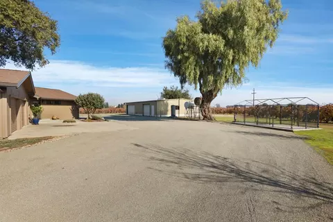 Exterior - 3575 W Turner Rd, Lodi, CA 95242 photo 2 of 11