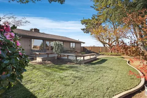 Exterior - 3575 W Turner Rd, Lodi, CA 95242 photo 6 of 11