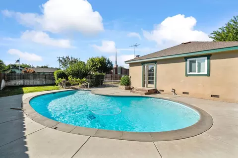 202 Charles Ave, Manteca, CA 95336 photo 1