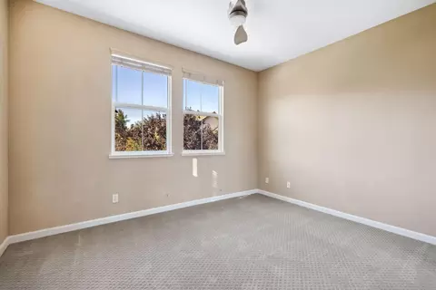 Bedroom - 20865 Grapevine Dr, Patterson, CA 95363 photo 2 of 11