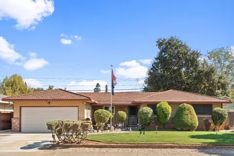 9541 Sara St, Elk Grove, CA 95624