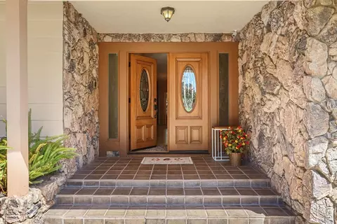 Entry Way - 1387 Crom St, Manteca, CA 95337 photo 2 of 2