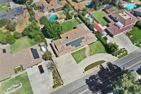 View/Area - 1387 Crom St, Manteca, CA 95337 photo 3 of 4