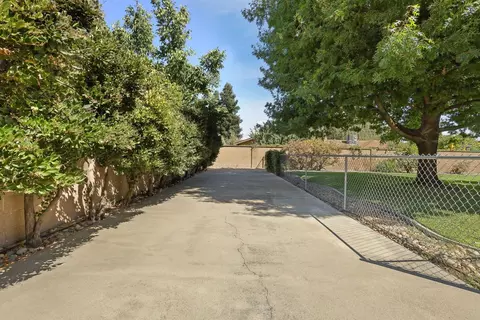 Exterior - 1387 Crom St, Manteca, CA 95337 photo 8 of 9