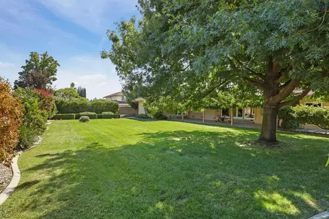 Exterior - 1387 Crom St, Manteca, CA 95337 photo 2 of 9