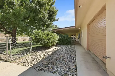 Exterior - 1387 Crom St, Manteca, CA 95337 photo 7 of 9