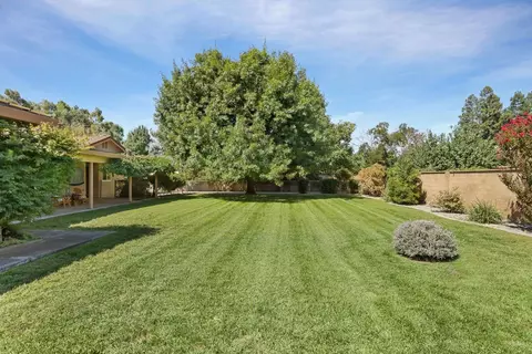 Exterior - 1387 Crom St, Manteca, CA 95337 photo 4 of 9