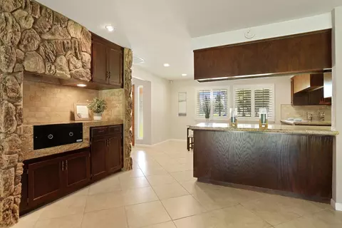Kitchen - 1387 Crom St, Manteca, CA 95337 photo 4 of 5